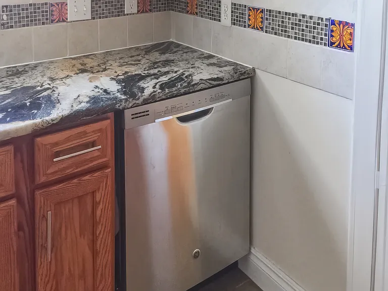 4080 Joyce Ave #A — Photo 8