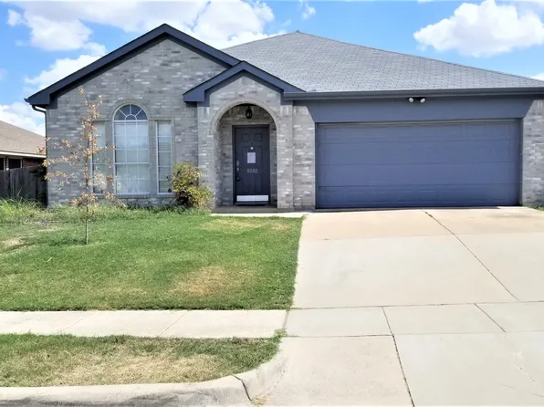 8640 Rainy Lake Dr, Fort Worth, TX 76244