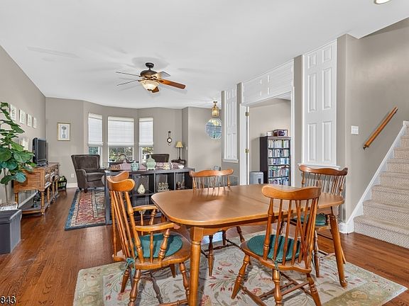 5th image of 2 Clearbrook Ln