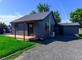 810 Johnson Ave, Cottage Grove, OR 97424