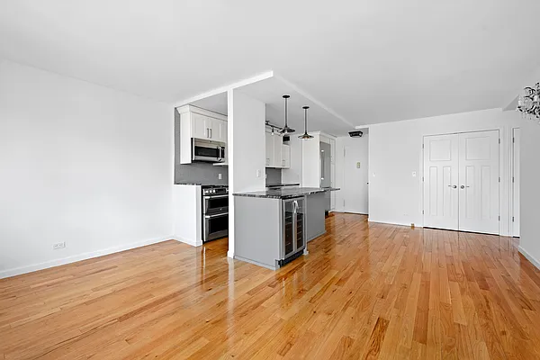 Sold by Sotheby's International Realty | media 17