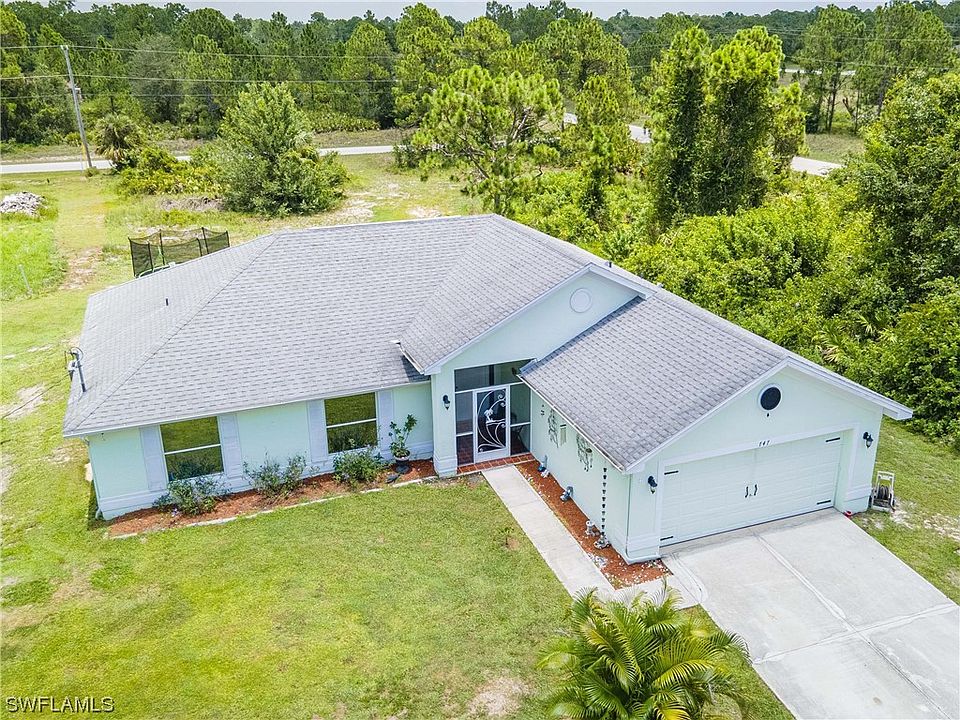 747 Carbon St E Lehigh Acres Fl 33974 Zillow