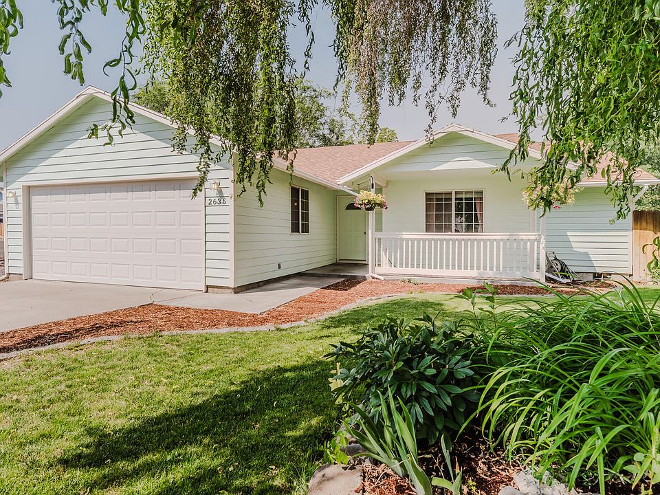 1st image of 2635 NE Yellowpine Rd