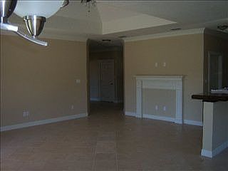 2nd image of 843 S Buckley Ave