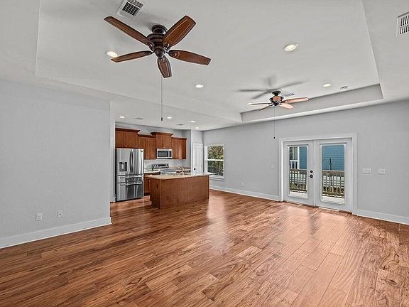3rd image of 295 Marlberry Trce