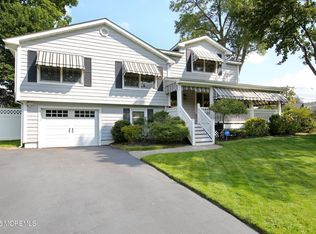 82 Little Silver Pkwy, Little Silver, NJ