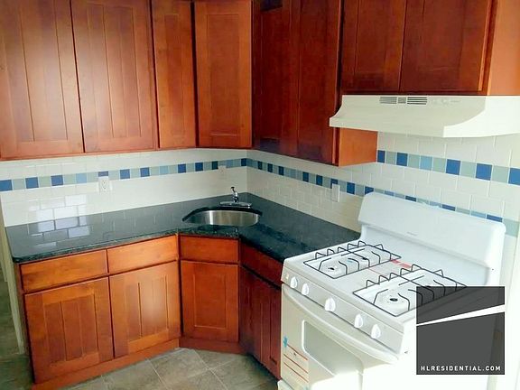 2nd image of 2805 8th St #2