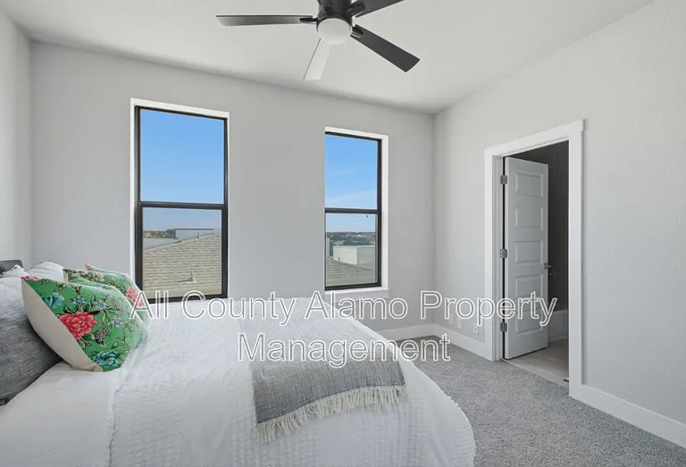 7930 Kennedy Hl — Photo 22