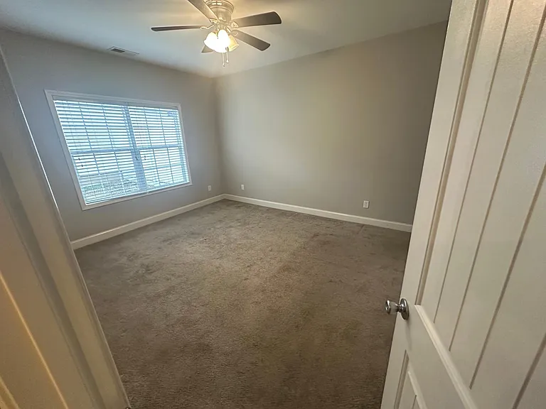 326 Parkview Pl — Photo 3