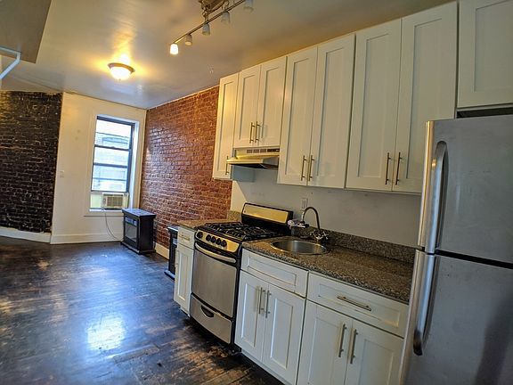 2nd image of 167 Starr St #B2