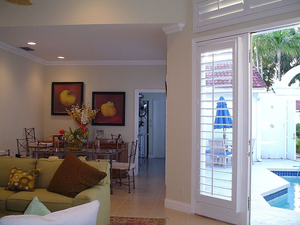 Living/Dining & Pool