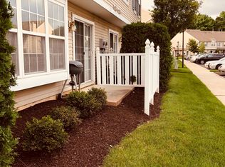 2001 Stokes Rd, Mount Laurel, NJ 08054