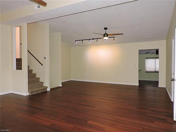 2nd image of 100 Sunnyview Dr