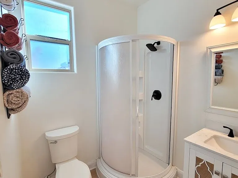 255 S 1150 W — Photo 21