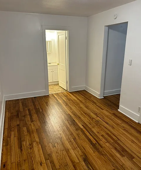 318 N Miles St #C — Photo 3