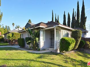 9966 Glencrest Cir, Burbank, CA 91504