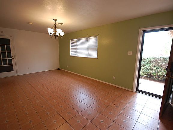 2nd image of 905 Sandia Dr