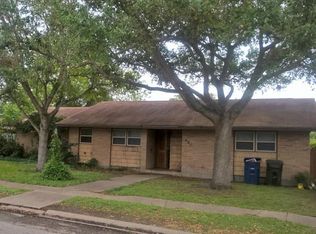 421 Montclair Dr, Corpus Christi, TX 78412