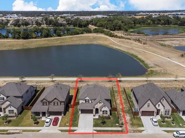 9424 Redstart Ln, Fort Worth, TX 76118