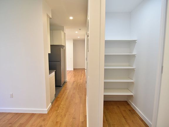 5th image of 3971 Gouverneur Ave APT 1B