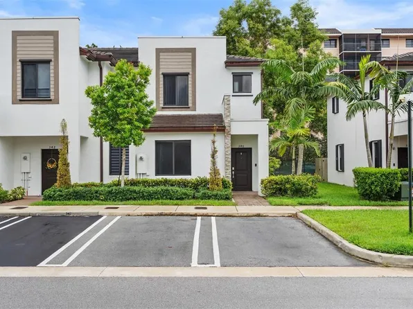 340 NE 208th Terrace #340, Miami, FL 33179