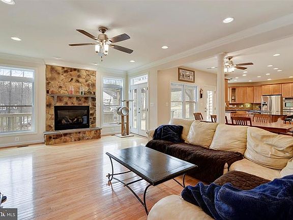3rd image of 3446 Valewood Dr