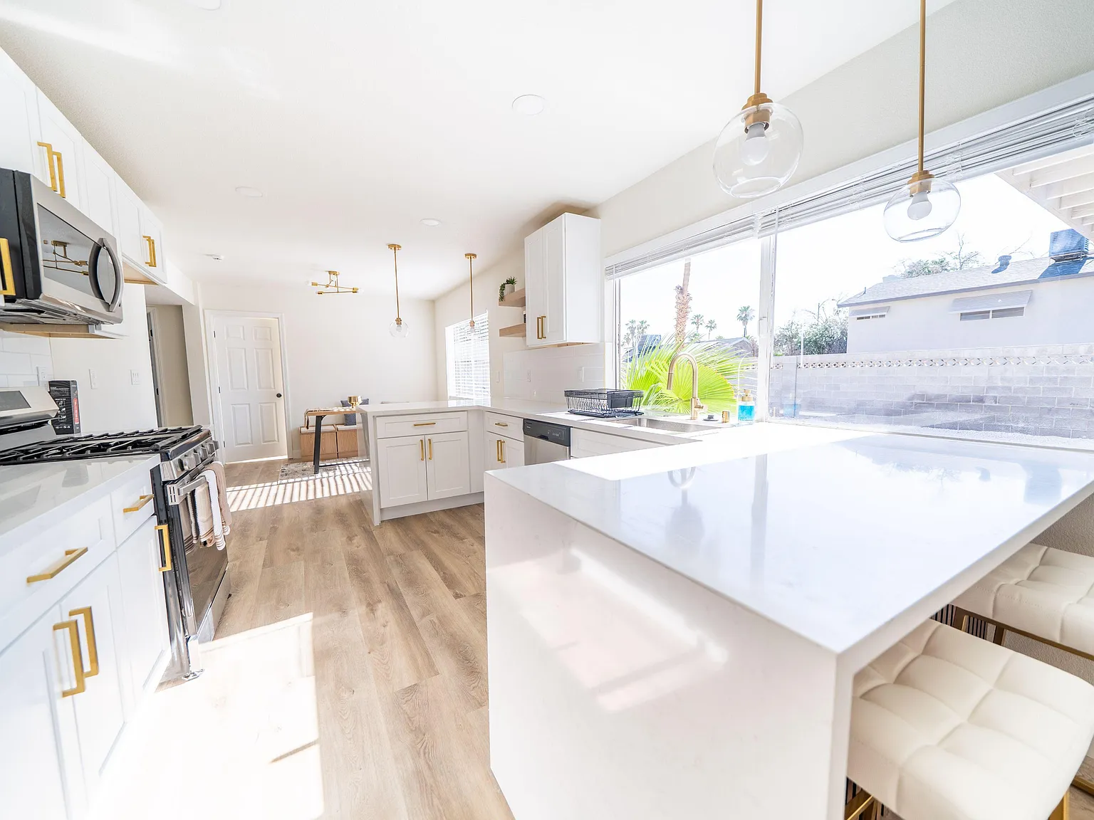 4 bed, 5.0 bath, 3014 sqft, $633 — Photo 4
