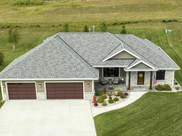 125 Patriot COURT, Slinger, WI 53086