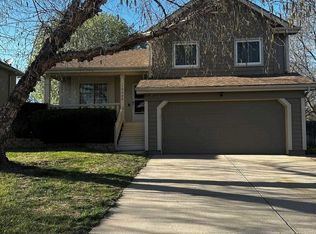 12622 Lillian St, Omaha, NE 68138