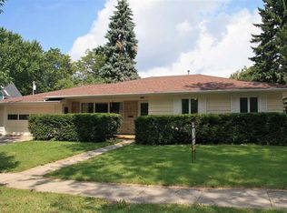 328 E Mill St, Beaver Dam, WI 53916