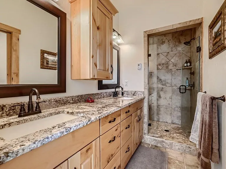 600 Alpensee Rd — Photo 10