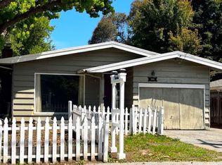 990 Lundy Ln, Los Altos, CA 94024