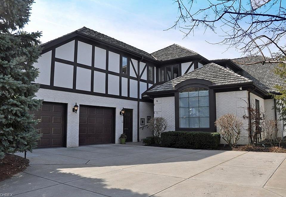 1st image of 4 Warwick Ln