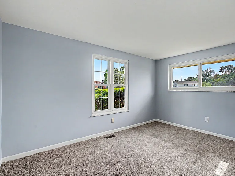 5850 Corlett Ct — Photo 11