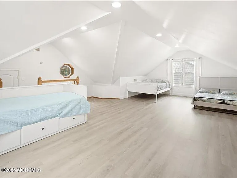 552 Prospect Ave — Photo 20