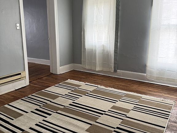 4th image of 32 E Washington St #3W-5
