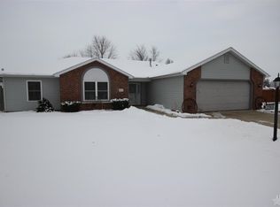 16132 Ara Ct, Woodburn, IN 46797