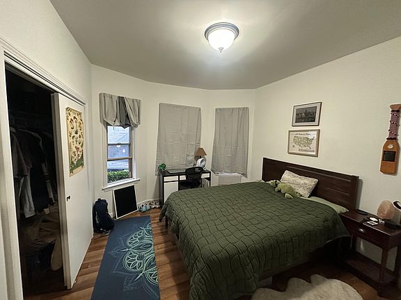 3rd image of 16 Leeds St APT 1