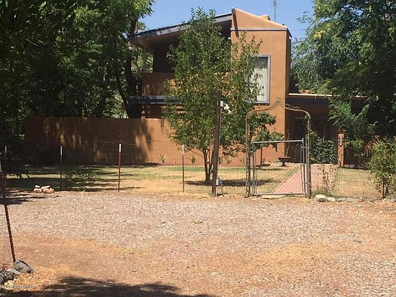 2nd image of 820 N 6th St