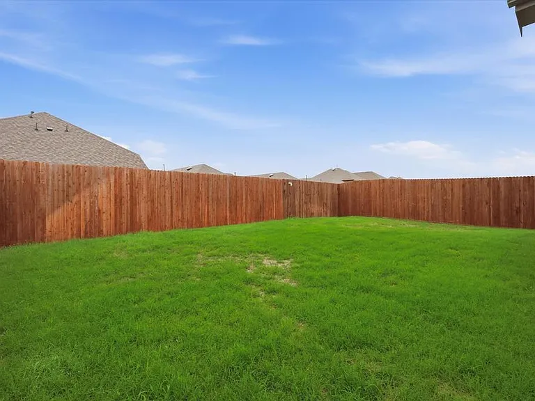 3916 Ford Dr — Photo 32