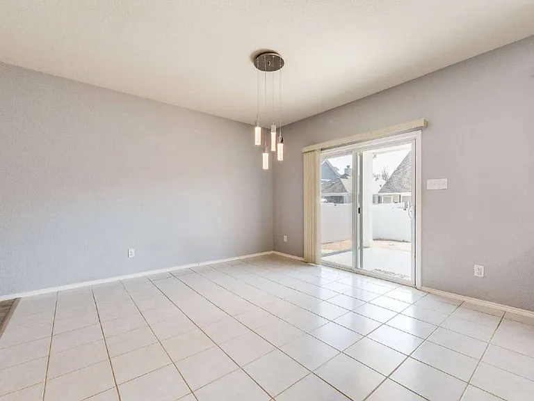 9004 Blackstone Dr — Photo 9