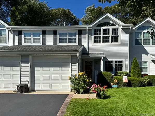 11 Indian Trce, Kings Park, NY 11754
