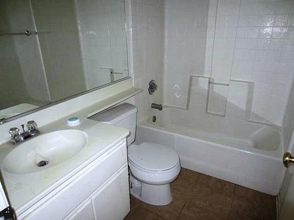 5th image of 7645 Stoney Creek Ct