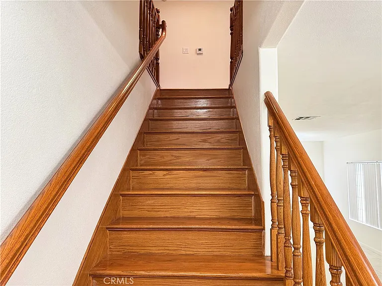 18319 Hart St #3 — Photo 10