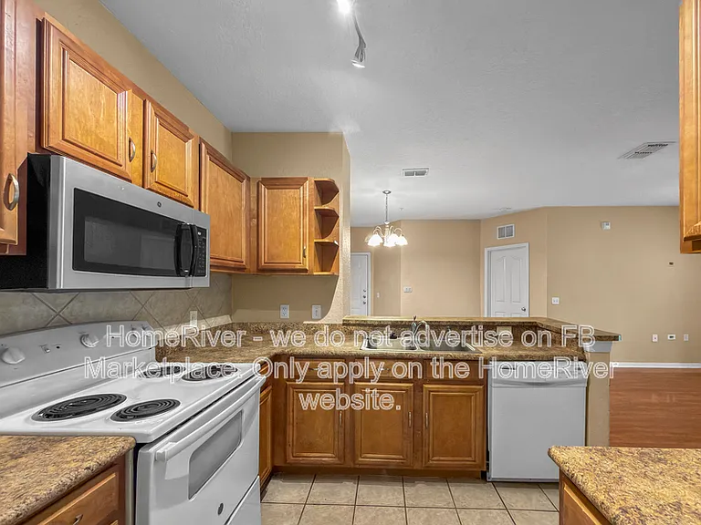 6141 Metrowest Blvd #204 — Photo 3
