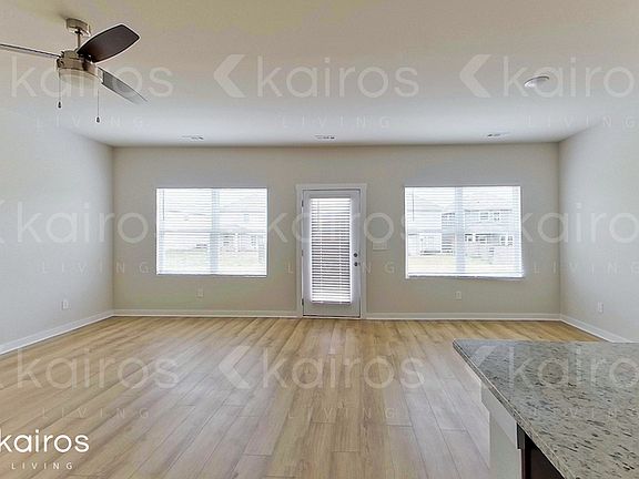 5th image of 6411 Upchurch Dr