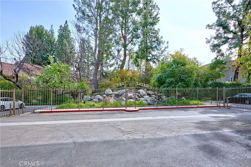 1 bed, 1.0 bath, 471 sqft, $2,000 — Photo 2