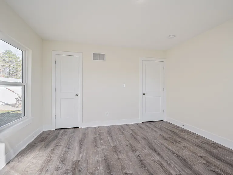1210 Market St — Photo 9