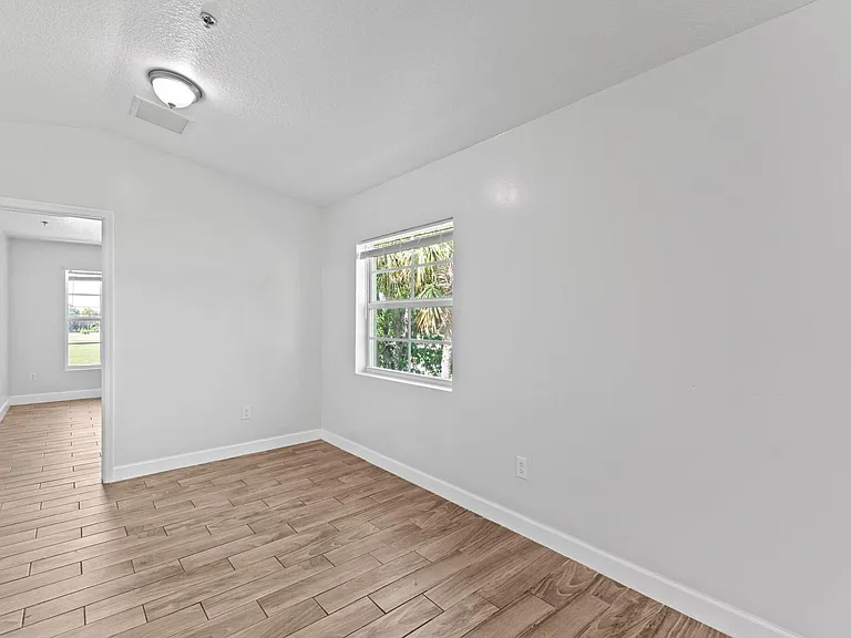 56 W 12th St #C — Photo 29