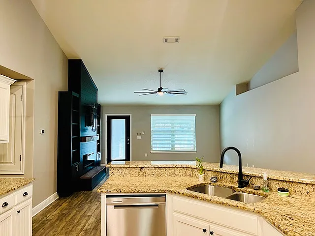 3172 Hickory St — Photo 10